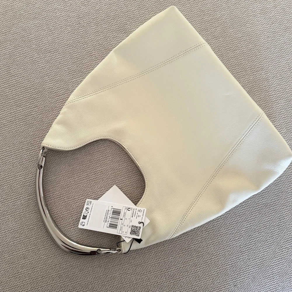 NWT Mango LEATHER SHOULDER BAG WITH
METAL HANDLE - Picture 6 of 9